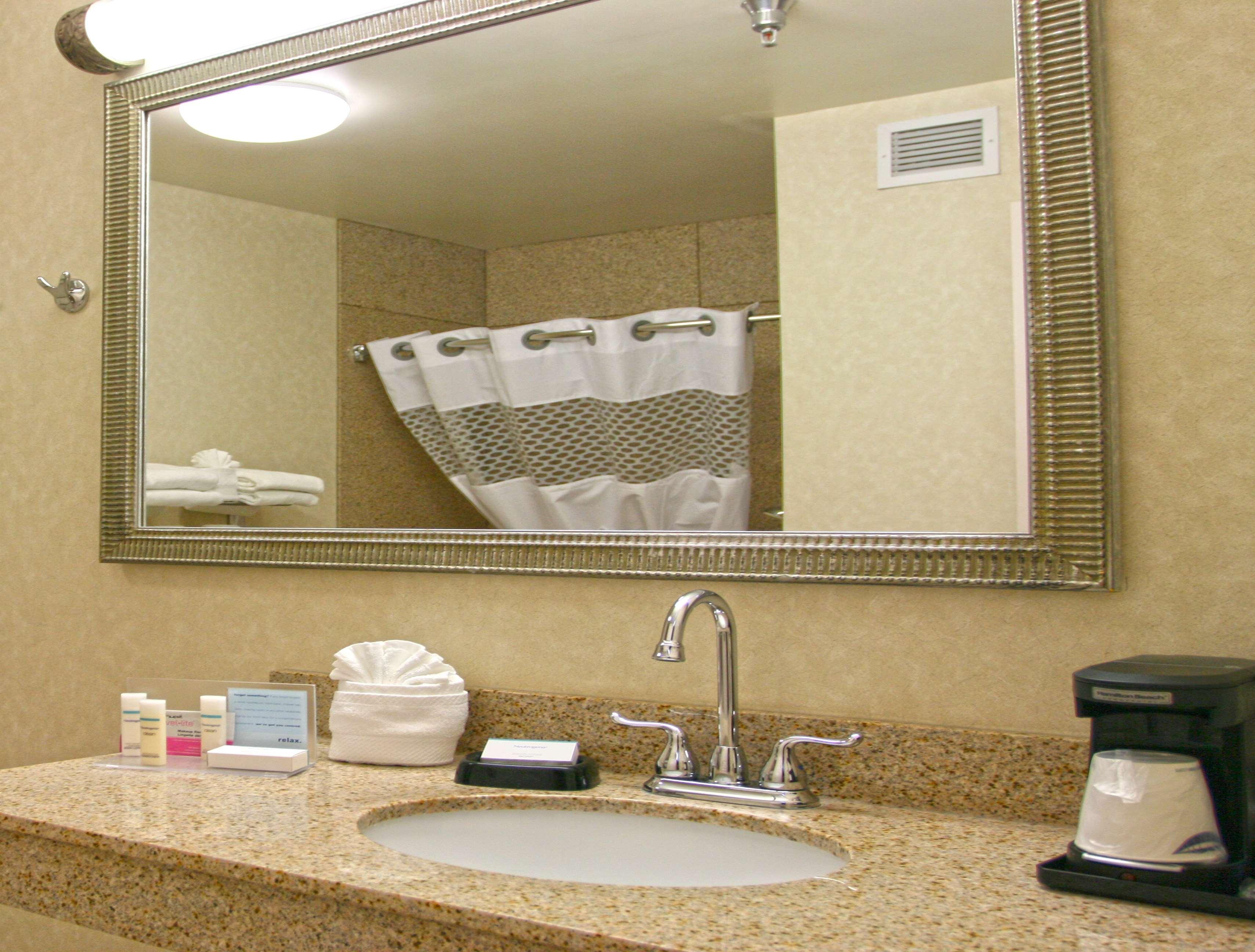 Hampton Inn Norfolk Exteriör bild