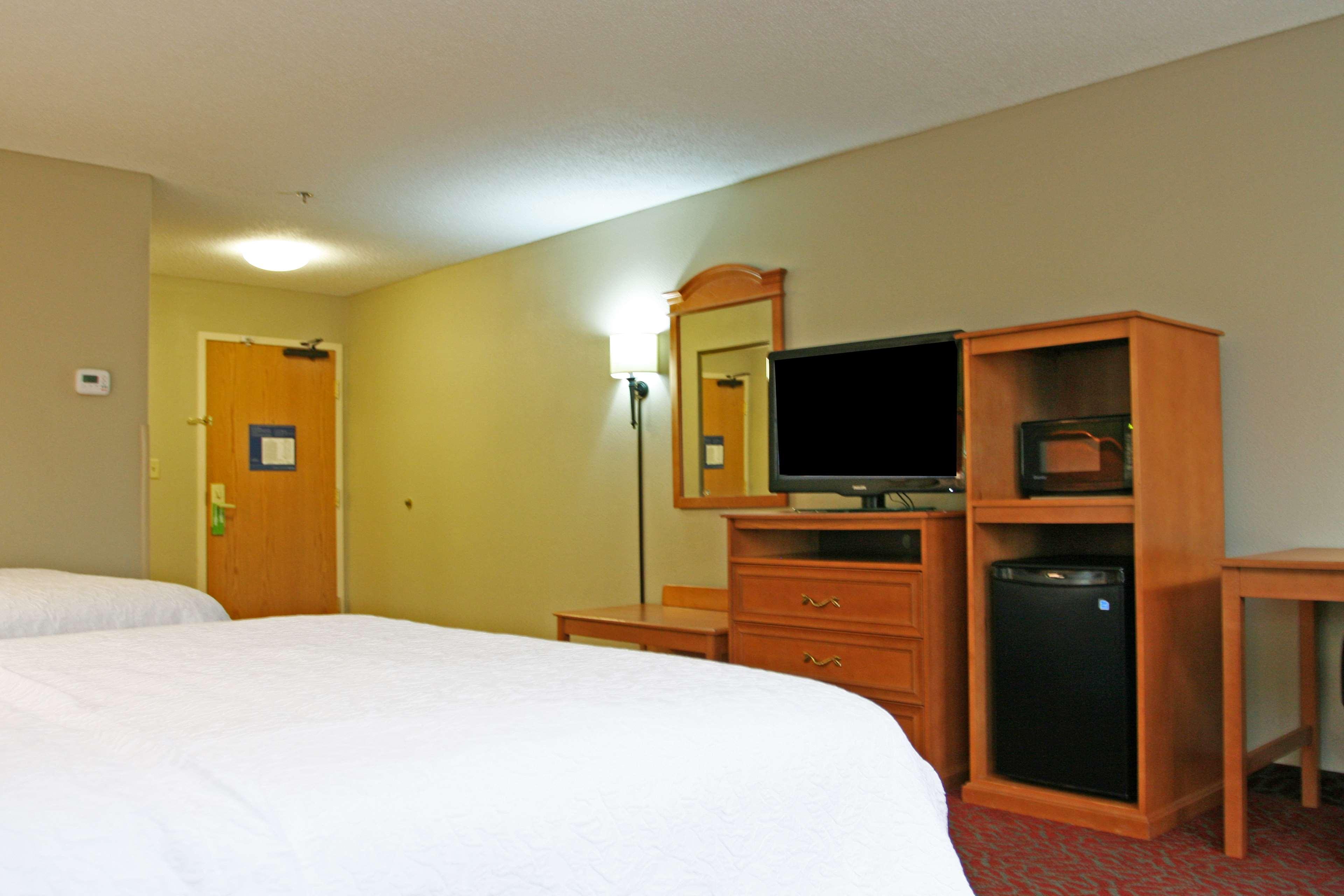 Hampton Inn Norfolk Exteriör bild
