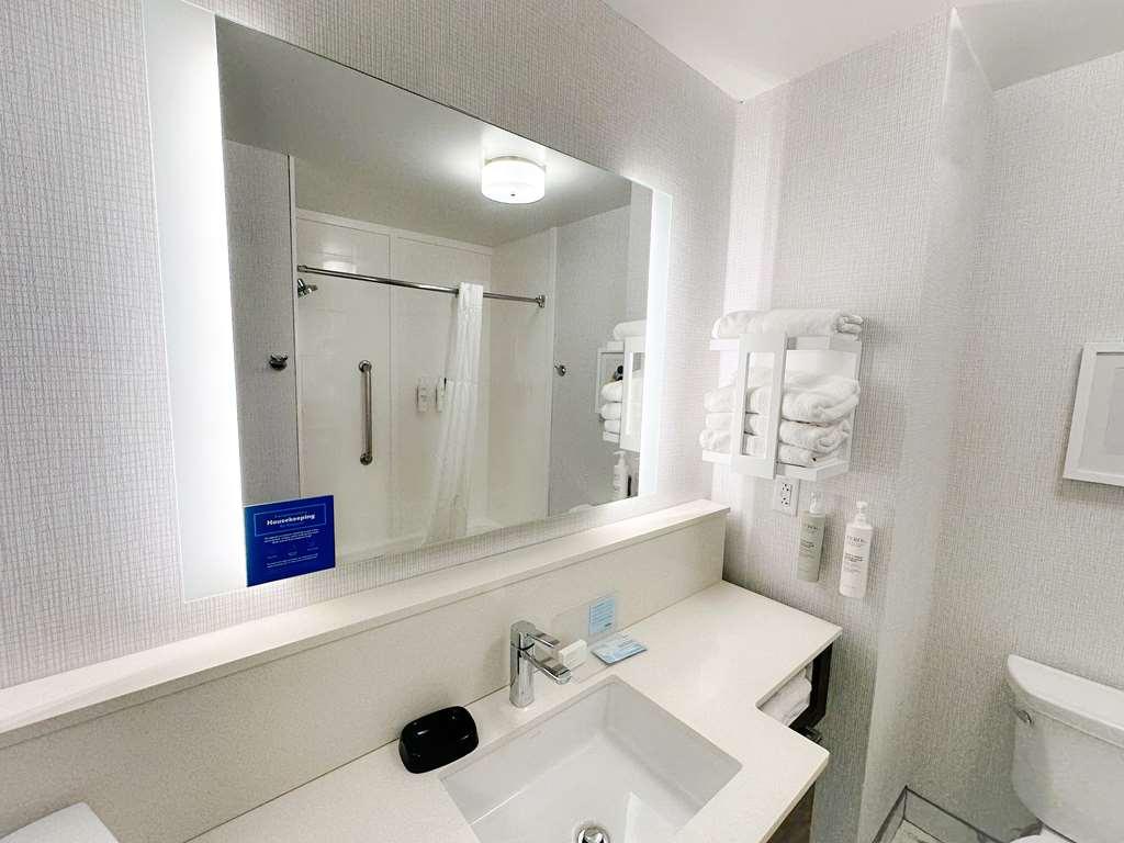 Hampton Inn Norfolk Exteriör bild