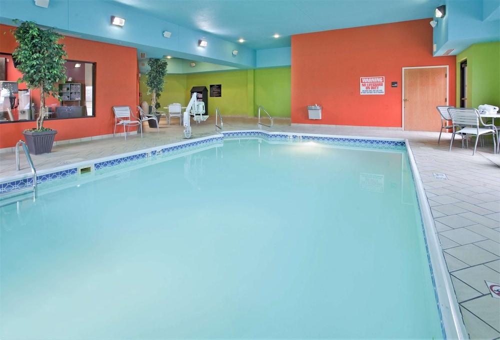 Hampton Inn Norfolk Exteriör bild