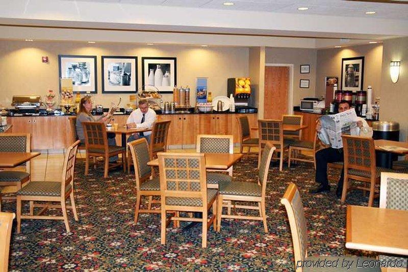 Hampton Inn Norfolk Restaurang bild